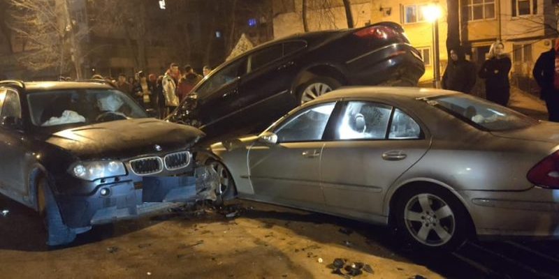 Piramida euforică de la miezul nopții