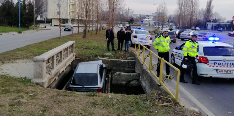 O parcare care, prin precizia ei, i-a uimit și pe polițiști