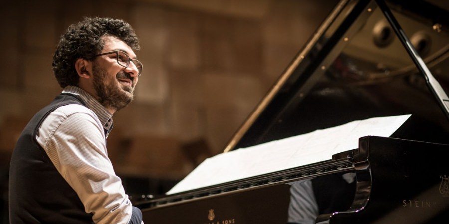 Doar două zile mai puteți cumpăra bilete cu discount la concertul pianistului Teo Milea
