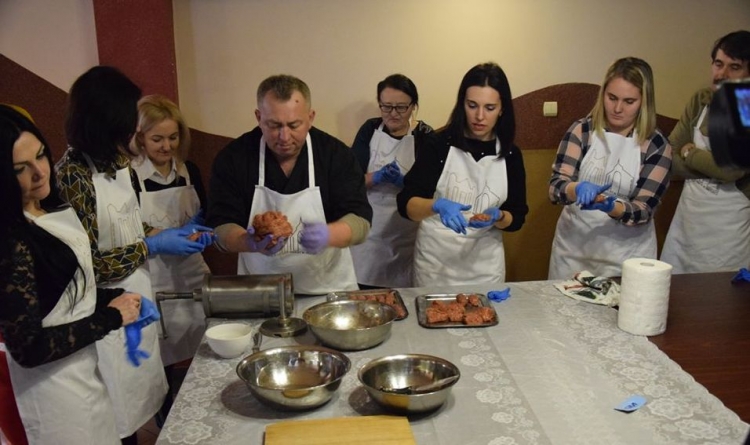 Cursuri de gastronomie cu oaspeți ucraineni în Seini (GALERIE FOTO)