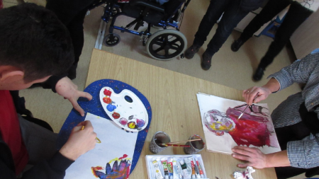 În Baia Mare: Activități cu scopul îmbunătăţirii calităţii vieţii tinerilor cu dizabilităţi