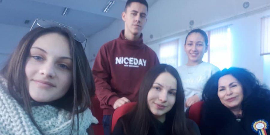 Recitând din Eminescu, elevi de la Liceul „Petru Rareș” din Târgu Lăpuș au luat principalele premii la concursul  național de la Blaj