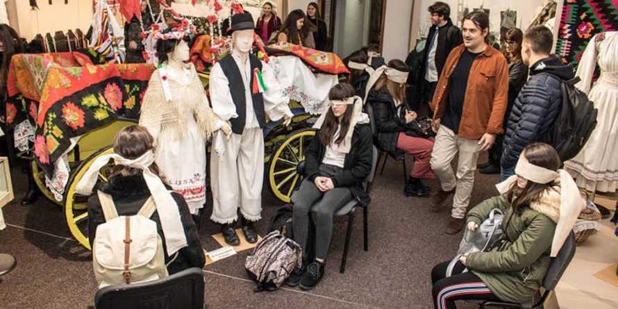 Teatru senzorial pentru elevii de la „Eminescu” și „Lucaciu”