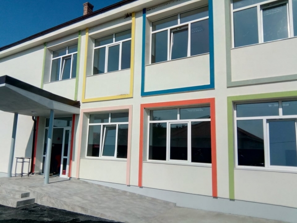 35 de elevi din Cicârlău primesc bursă de merit