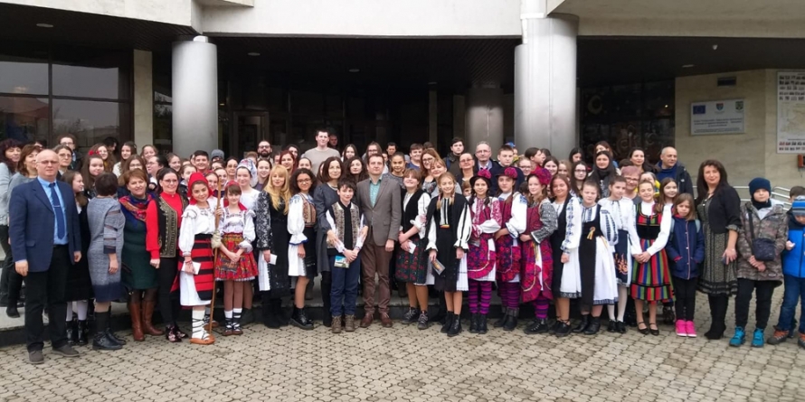 Copii și tineri din 21 de județe au participat la Proiectul educațional „Vis de iarnă” (GALERIE FOTO)