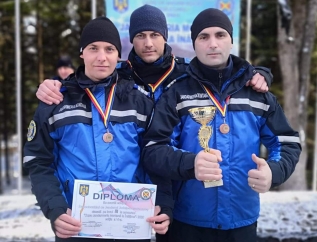 Trei jandarmi de la Postul Montan Cavnic, pe podium la concursul național „Jandarmeria montană la înălţime”