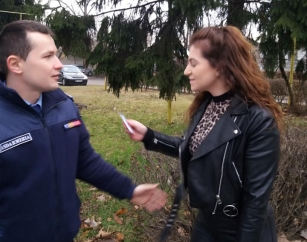 Mărțișoare de la jandarmi pentru doamne și domnișoare