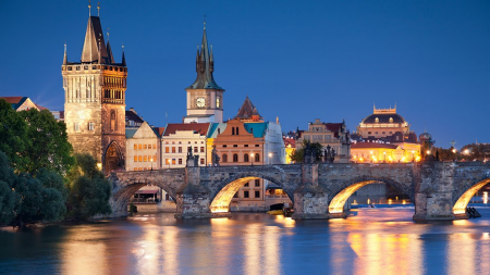Pentru a-și plăti taxele și impozitele în primul trimestru, căvnicarii sunt ademeniți și cu o excursie în Praga