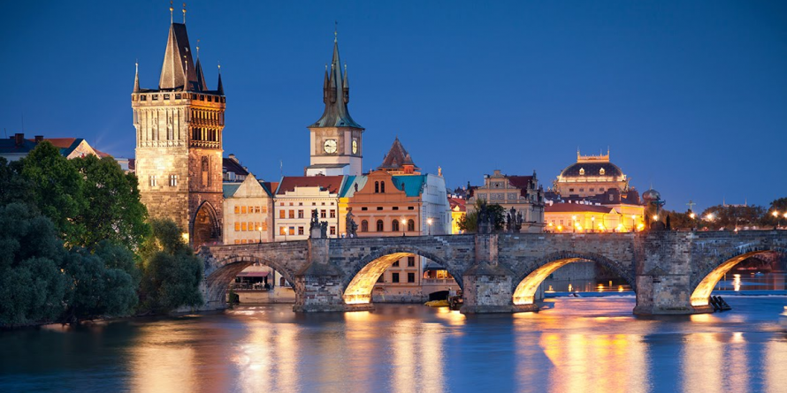 Pentru a-și plăti taxele și impozitele în primul trimestru, căvnicarii sunt ademeniți și cu o excursie în Praga