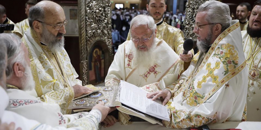 PS Iustin a citit actul patriarhal la ceremonia instalării noului episcop-vicar al Arhiepiscopiei Vadului, Feleacului și Clujului (GALERIE FOTO)