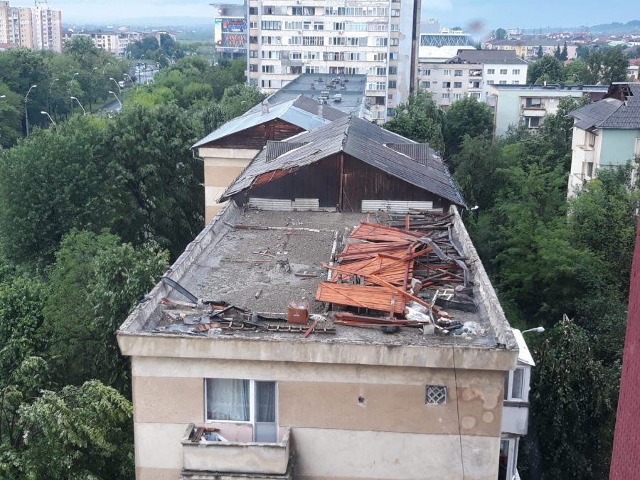 Record doborât de vânt