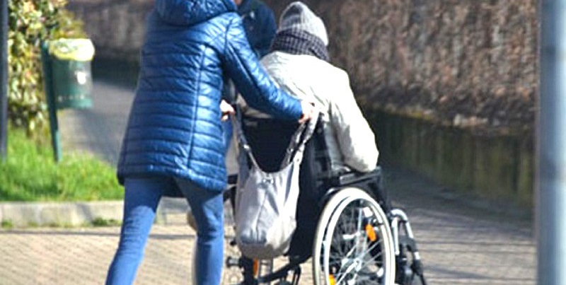 Persoanele cu handicap? Să mai aștepte – așa s-ar traduce o decizie a primarului băimărean