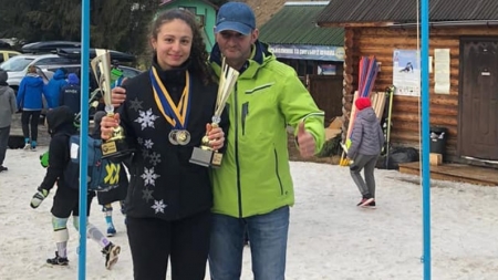 Schioarea Jeniffer Nagy Remetean obține o primă medalie de aur la „Poiana Brașov FIS Children Trophy”