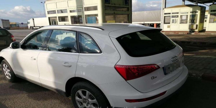 Autoturism căutat de autoritățile italiene, descoperit în trafic de polițiști ai ITPF Sighet