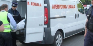 Descoperire macabră: Femeie găsită decedată în șură, în comuna Leordina