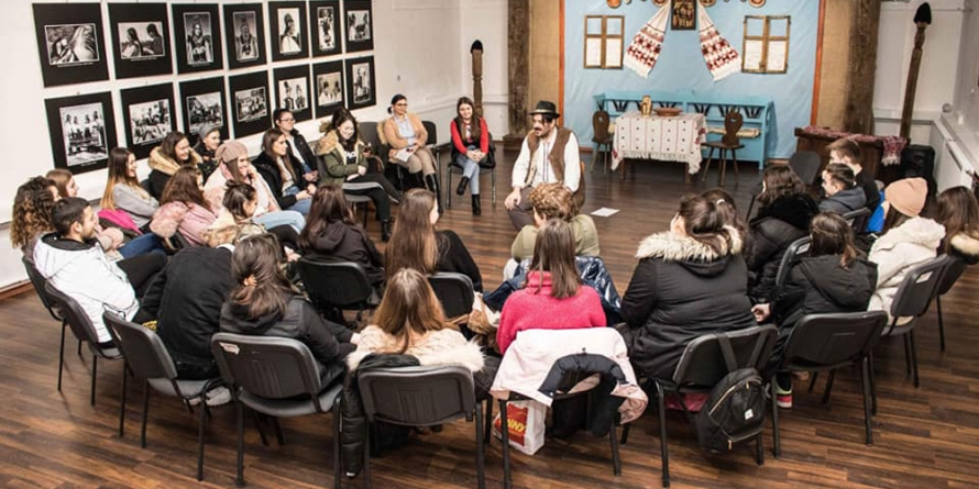 Povești la muzeu pentru elevii de la Colegiul „Mihai Eminescu” Baia Mare