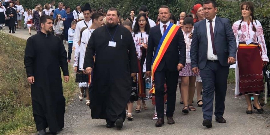 Călin Ovidiu Petrică va suporta din banii personali costurile de reparație a Duster-ului primăriei din Remetea Chioarului