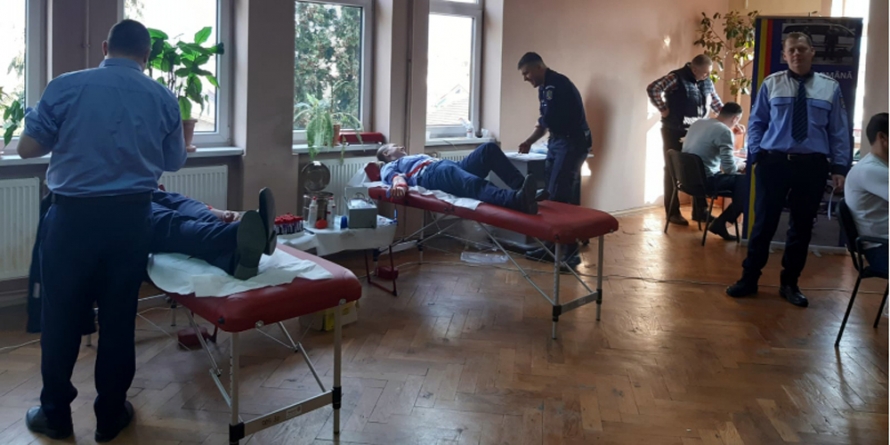 41 de polițiști maramureșeni au donat sânge