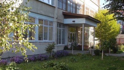 Cursuri suspendate la o clasă de la Școala ”I.L. Caragiale”  din Baia Mare