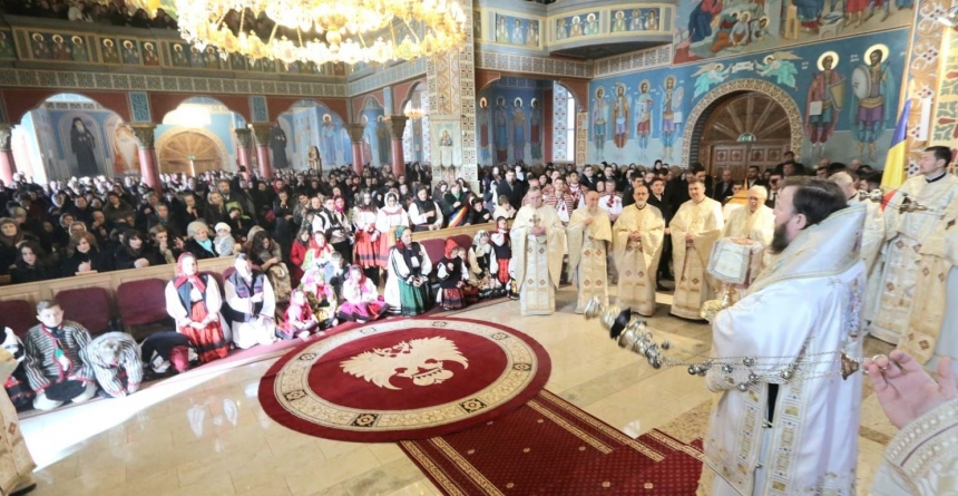 Arhiereul vicar Timotei Sătmăreanul: ”Să fim în omenie, în blândeţe unii faţă de alţii”