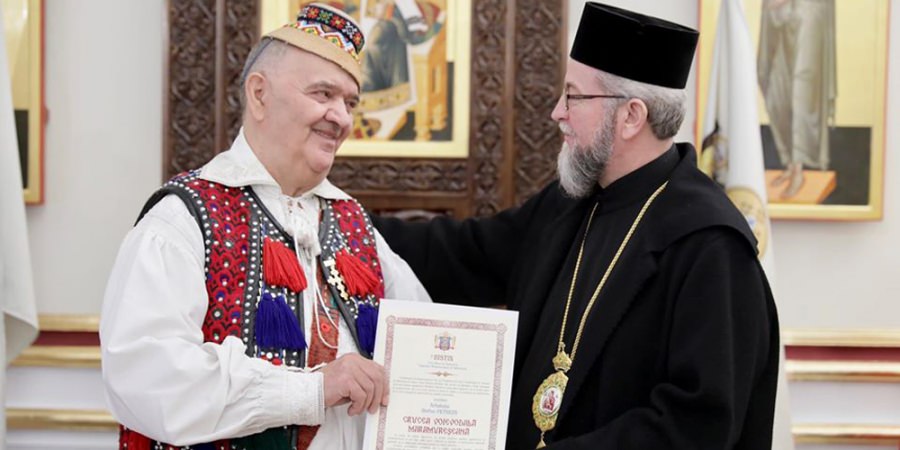 Ștefan Petreuș a primit în dar de ziua sa „Crucea Voievodală Maramureșeană” (GALERIE FOTO)