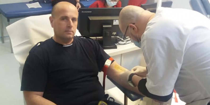 Un jandarm maramureșean a donat până acum sânge de 80 de ori
