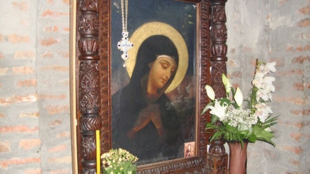 Icoana făcătoare de minuni de la Rohia va fi adusă în Baia Mare pentru închinare