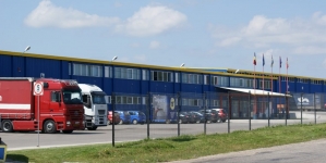 Veste bună: Grupul Taparo Târgu Lăpuș a început producția de măști de protecție „Made In Romania”; Se vor confecționa milioane lunar (VIDEO)