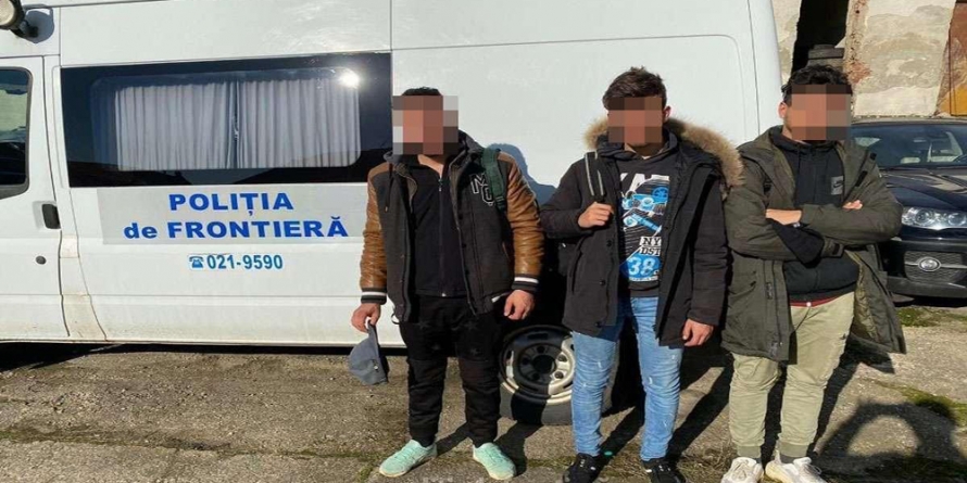 Algerieni opriți de polițiști ai ITPF Sighet înainte de a trece ilegal frontiera