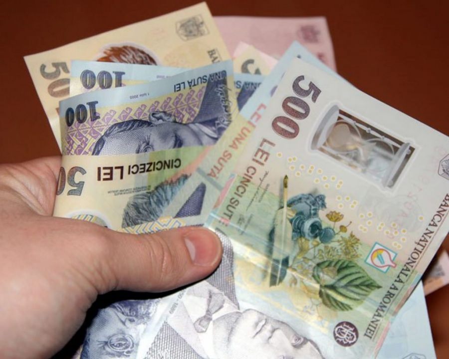 Bugetarii vor lucra jumătate din lună pentru 75% din salariu. Orban: „Toți trebuie să preluăm din greutatea crizei provocate de epidemie”