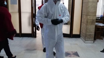 Situație fără precedent: Conducerea județului Maramureș s-a autoizolat în Palatul Administrativ din Baia Mare (GALERIE FOTO)