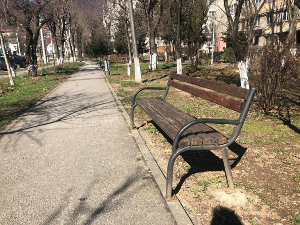 Baia Mare, în zodia Coronavirusului: Străzi pustii, locuri de joacă goale și câțiva cărora nu le pasă (GALERIE FOTO)