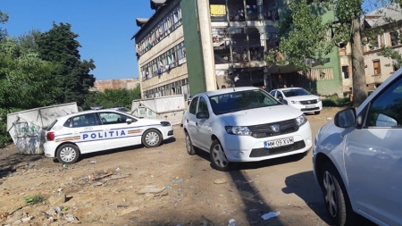 Ei au cumva altă lege?: Scandal la Cuprom; Țiganii din pungile de sărăcie din Baia Mare nu respectă Ordonanța Militară; Forțele de intervenție au trebuit să acționeze