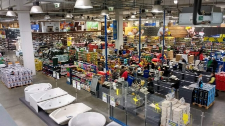Gata cu aglomerația!: Supermarketurile de bricolaj din Baia Mare vor avea program special; ce a decis CJSU Maramureș