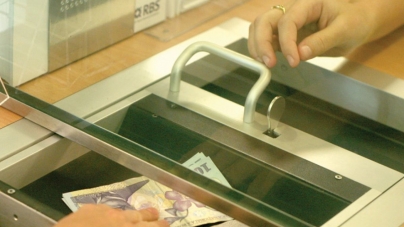 Ministrul Finanțelor: „Românii își vor putea amâna ratele la bănci pentru 9 luni. Măsura se aplică atât persoanelor fizice cât și celor juridice” (VIDEO)