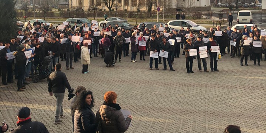 Se întâmplă acum: Miting de susținere a Sorinei Pintea în Baia Mare