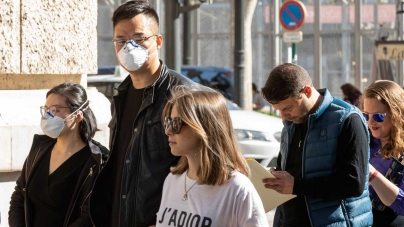 Marcel Vela, către românii din străinătate: „Rămâneți acolo! Aici vom fi obligați să vă invităm să locuiți în spațiile de carantină!” (VIDEO)