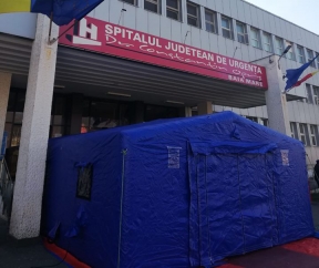 La Spitalul Județean au fost instalate trei corturi pentru triaj epidemiologic