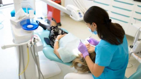 S-a decis: Cabinetele stomatologice se închid; sunt permise urgențele