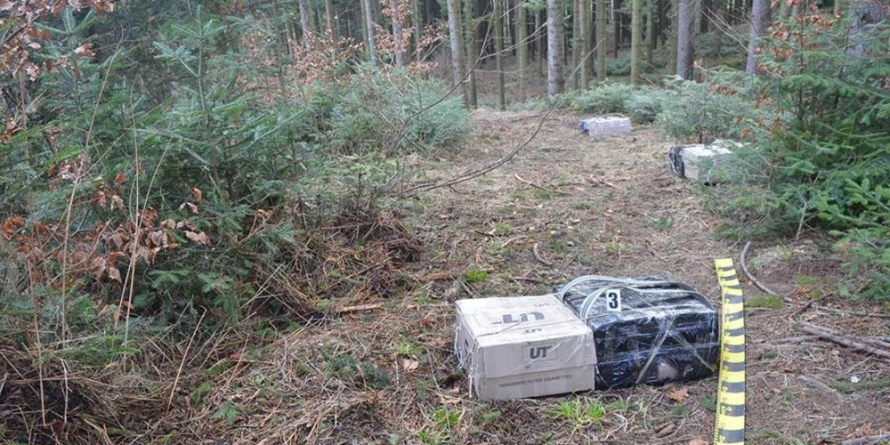 Împușcături și peste 9.000 de pachete cu țigări depistate la graniţa cu Ucraina