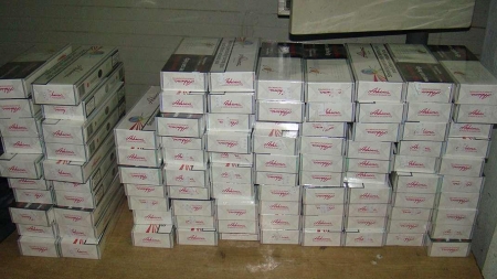 A primit o amendă de 5.000 de lei și i s-a confiscat mașina, pentru că transporta țigări ucrainiene