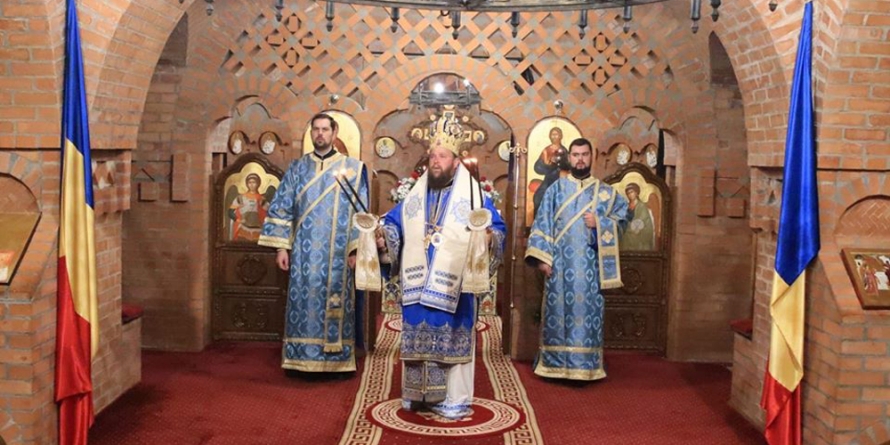 De Buna Vestire, PS Timotei Sătmăreanul a liturghisit la Mănăstirea Scărișoara Nouă