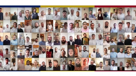 Imnul „Apărătoare Doamnă” interpretat de 100 de psalţi români; printre ei se află și trei membri ai Grupului „Theologos”