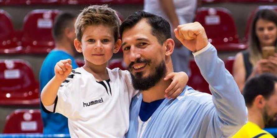 Ionuț Ciobanu, Minaur: „Puteți oare să înțelegeți atât cât un copil de 5 ani poate? Stați acasă!”