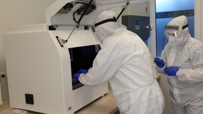 Rezultate negative în cazul celor 20 de persoane din Fărcașa testate pentru COVID-19.; urmează testarea unor angajați de la Eaton