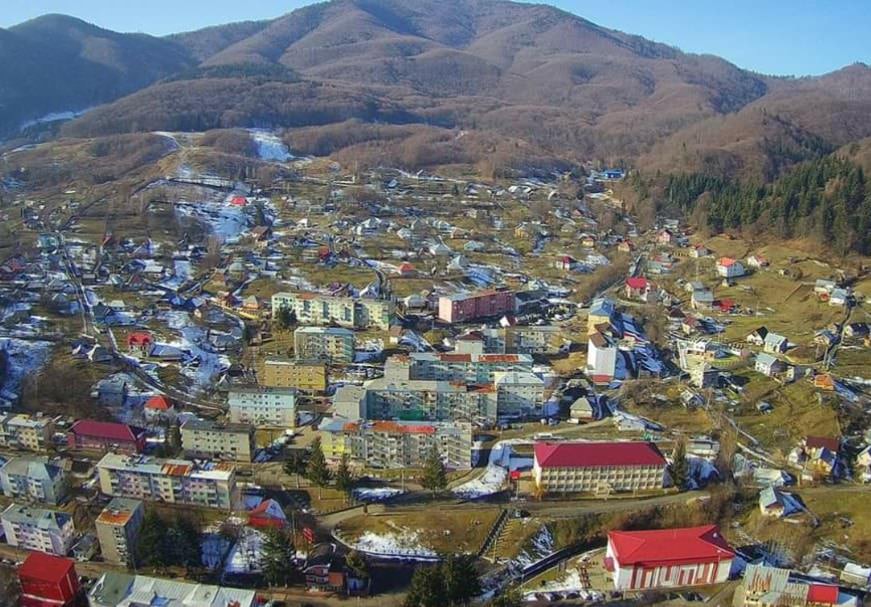 Modernizările merg mai departe: Orașul Cavnic face asfaltări, primește Ok pentru proiecte și va avea Internet wireless (VIDEO ȘI GALERIE FOTO)