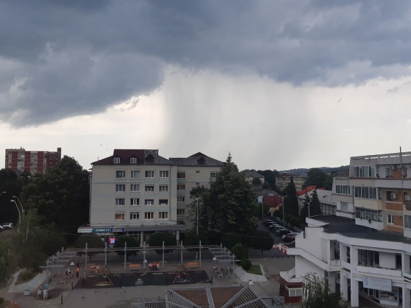 Furtună așteptată în apropierea municipiului Baia Mare!