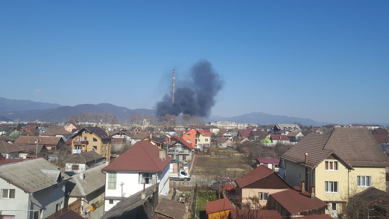 Foc: Incendiu violent în zona Cuprom Baia Mare; Iarăși incendii de vegetație uscată în județ (FOTO)