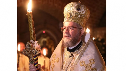 PS Iustin: „Sfintele slujbe se vor ține în aer liber, cu respectarea distanței de 1,5 metri între persoane și purtarea măștii de protecție de către credincioși”