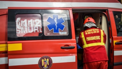 Un accident de circulație: În Baia Mare doi tineri au nevoie de ajutor medical, după ce au intrat cu mașina într-un arbore între cartierele Firiza și Ferneziu!
